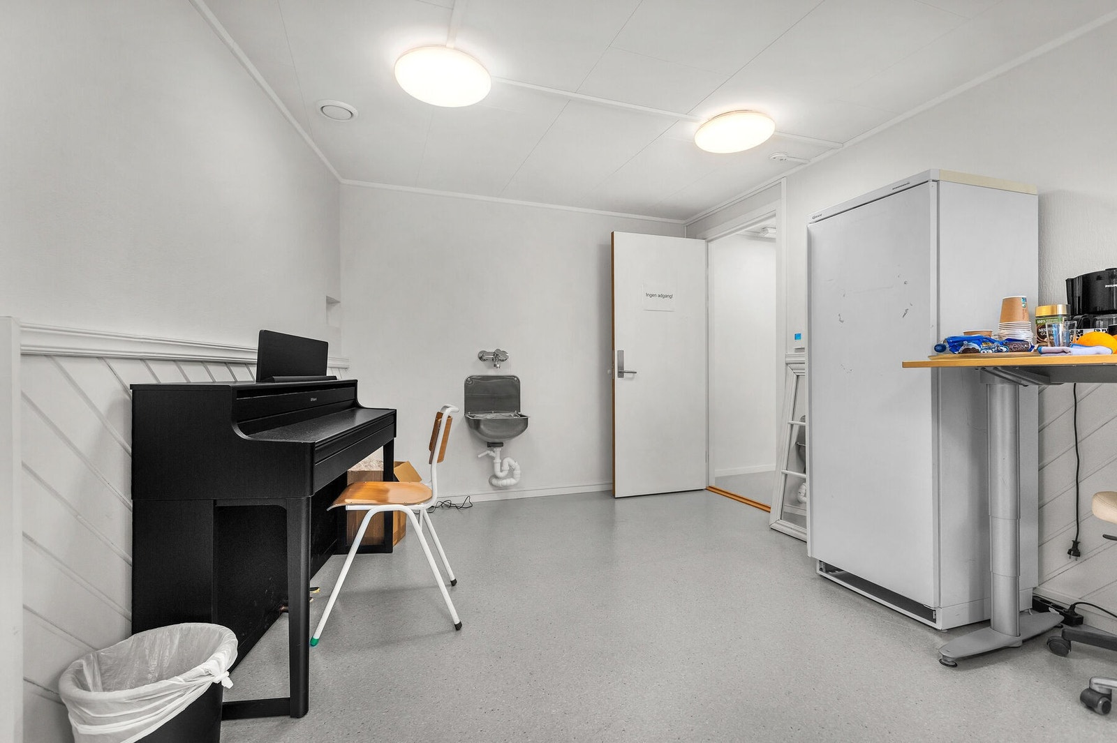 Kinobakken 1A - 1etg - Musikkavd - Rom Galleribilde