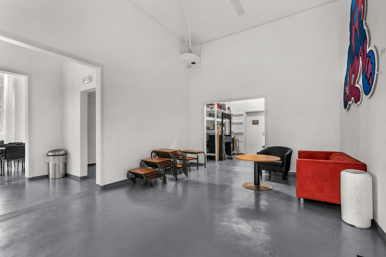 Kinobakken 1A - 1etg - Musikkavd - Passasje Galleribilde