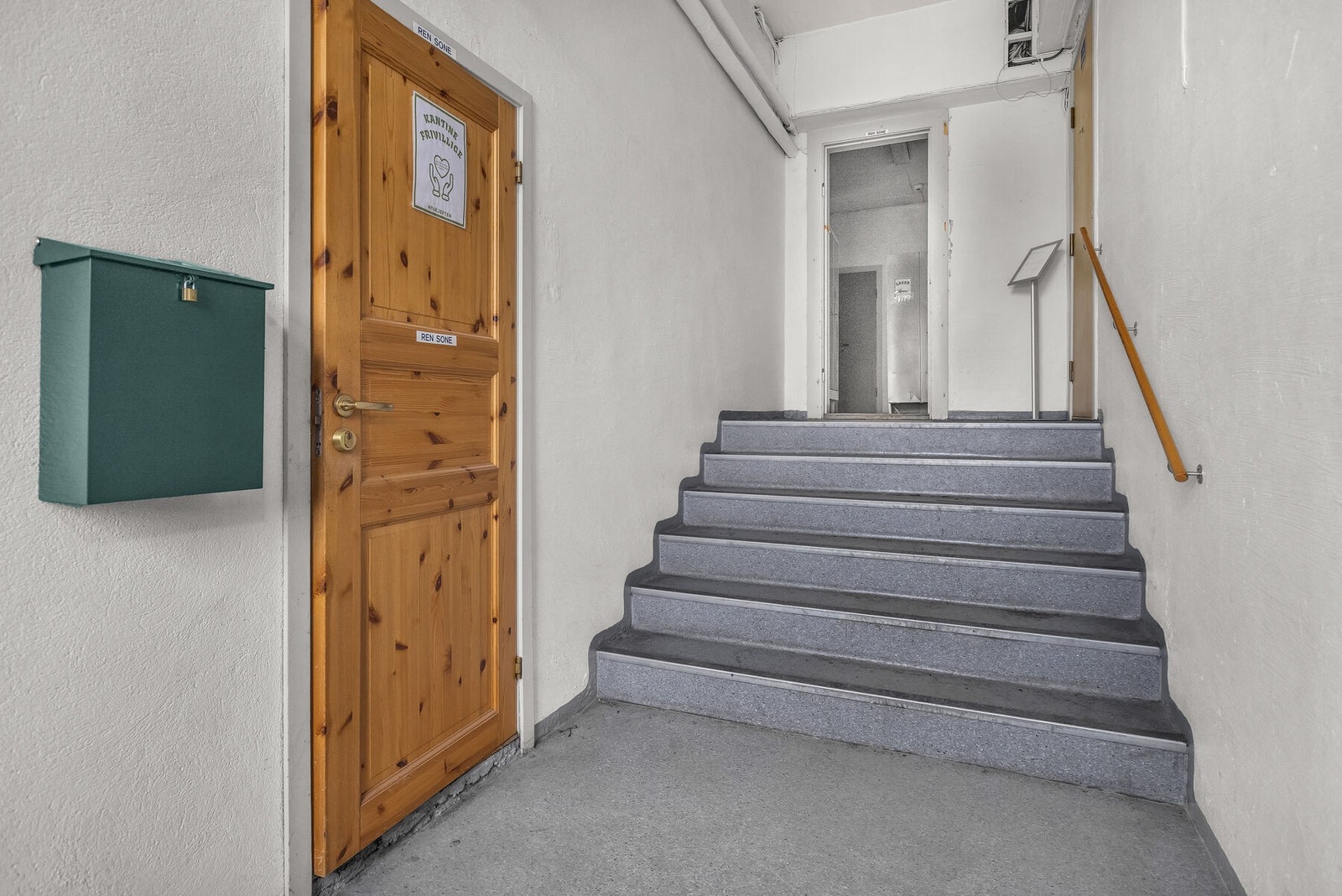 Brannbakken 1 - Teknisk - Kjeller - Festivalkontor Inngang Galleribilde