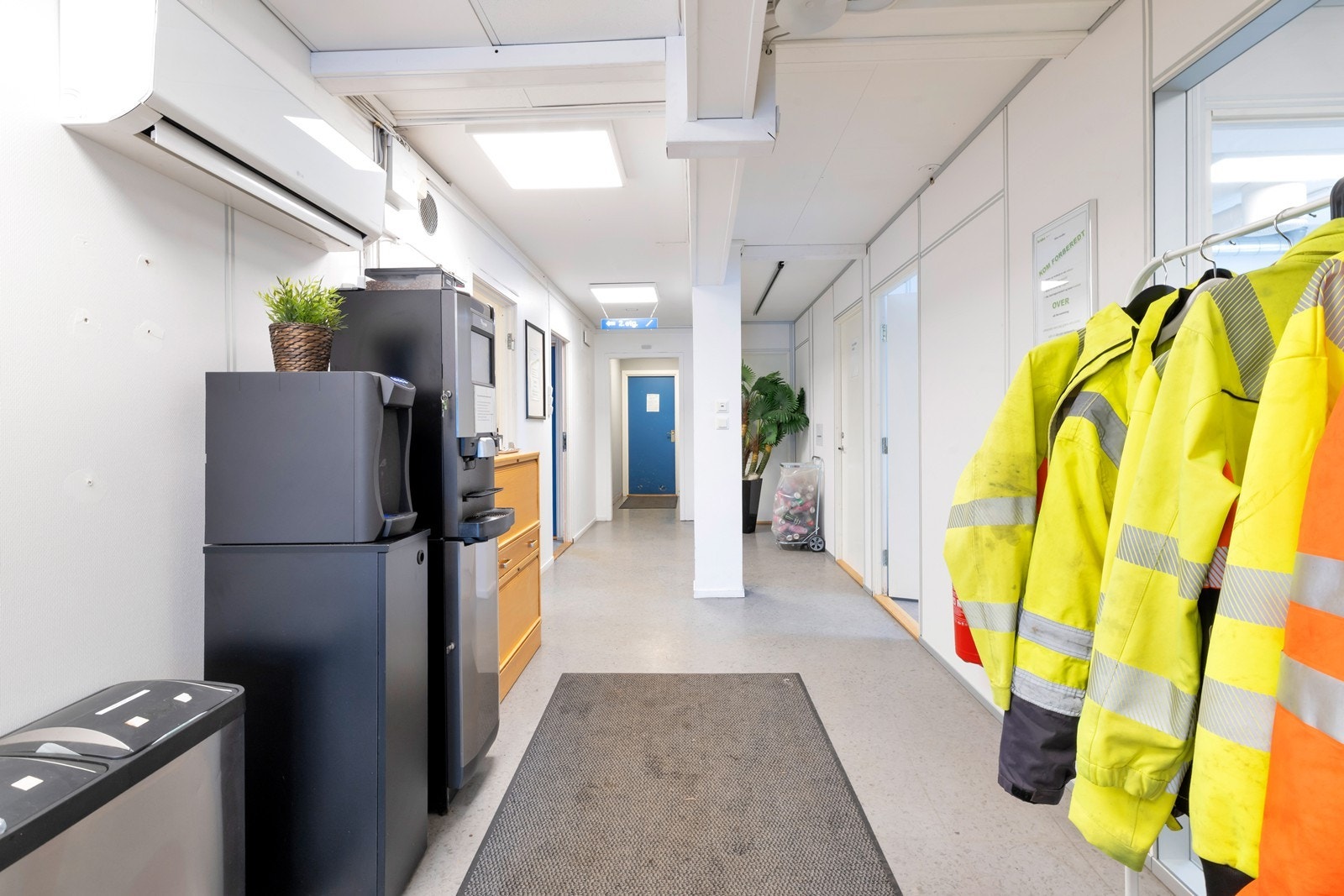 Gang/garderobe. Galleribilde