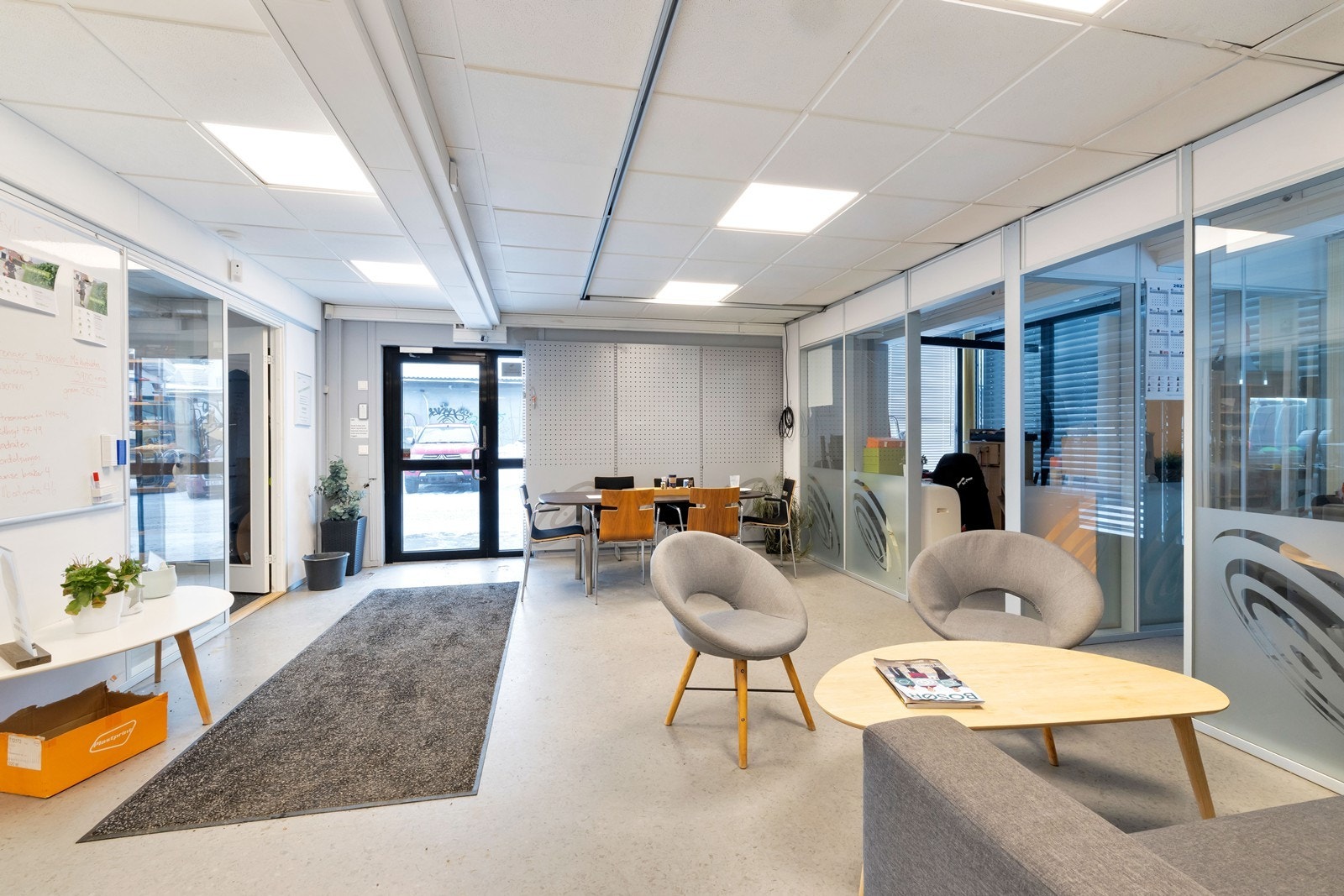 Inngangsparti. Galleribilde