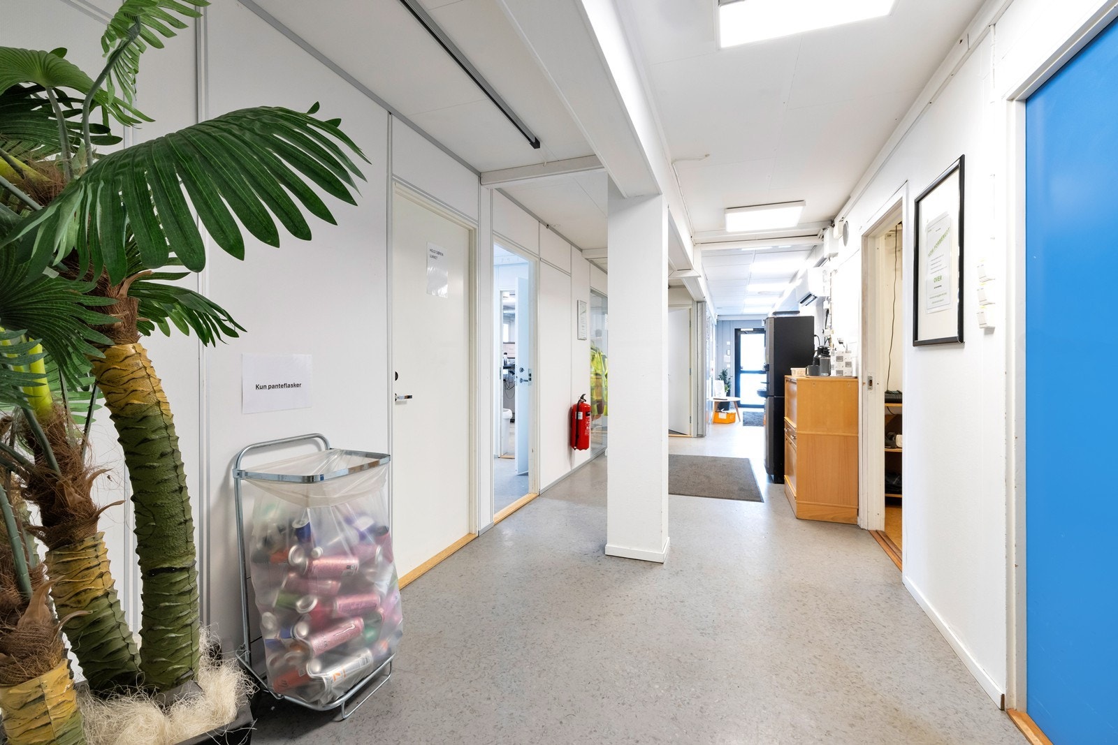 Kontor/gang. Galleribilde