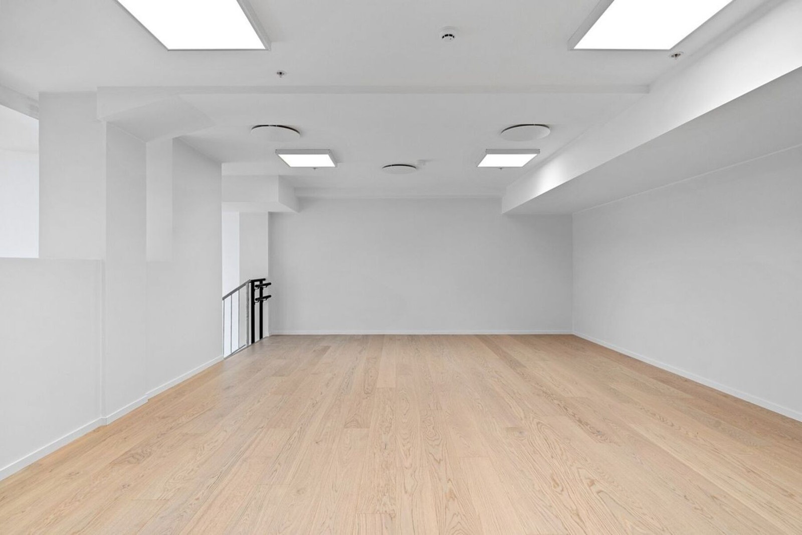 Det er installert balansert ventilasjonsanlegg, som bidrar til et godt inneklima. Galleribilde