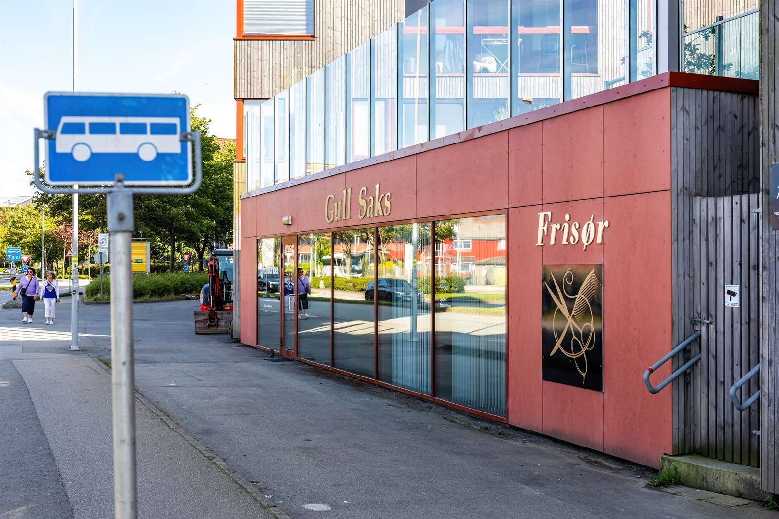 En moderne næringsseksjon i sentrum Galleribilde