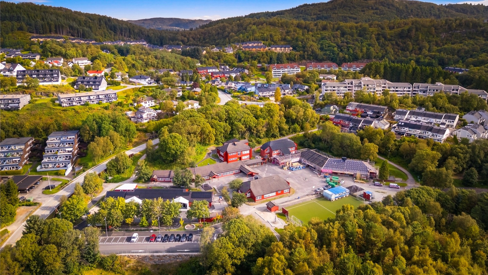 Flere skoler og barnehager i gangavstand fra boligen Galleribilde