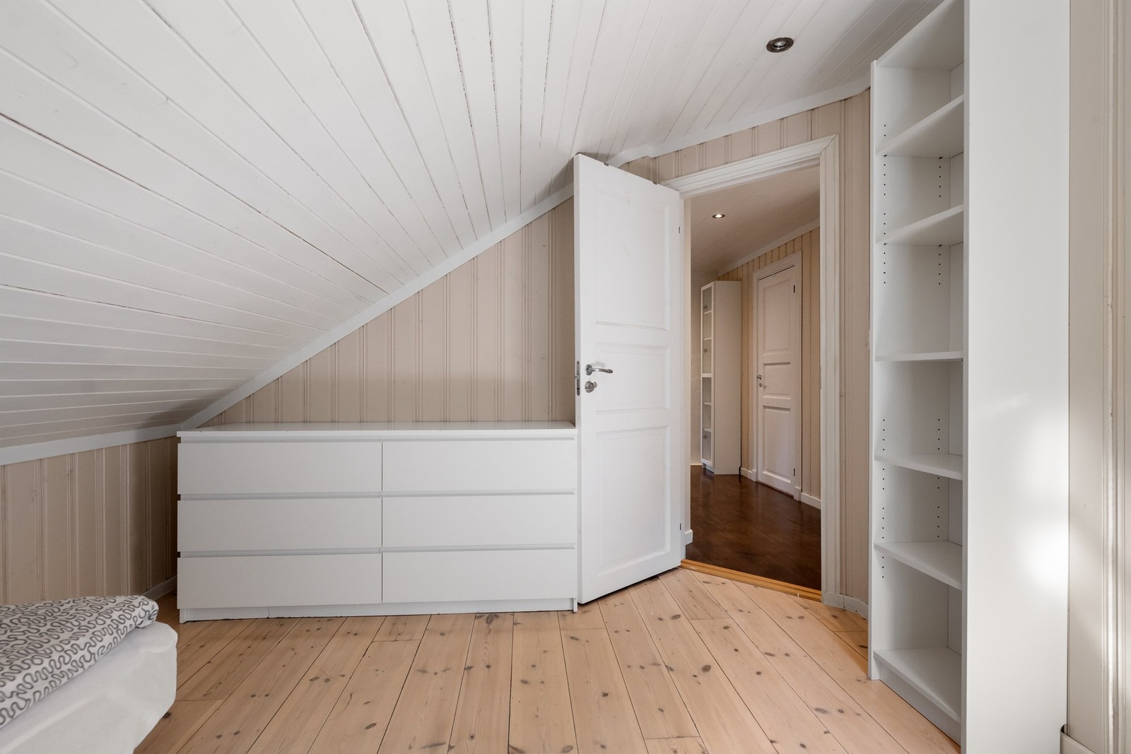 Innredet rom nr. 3, benyttet som soverom Galleribilde