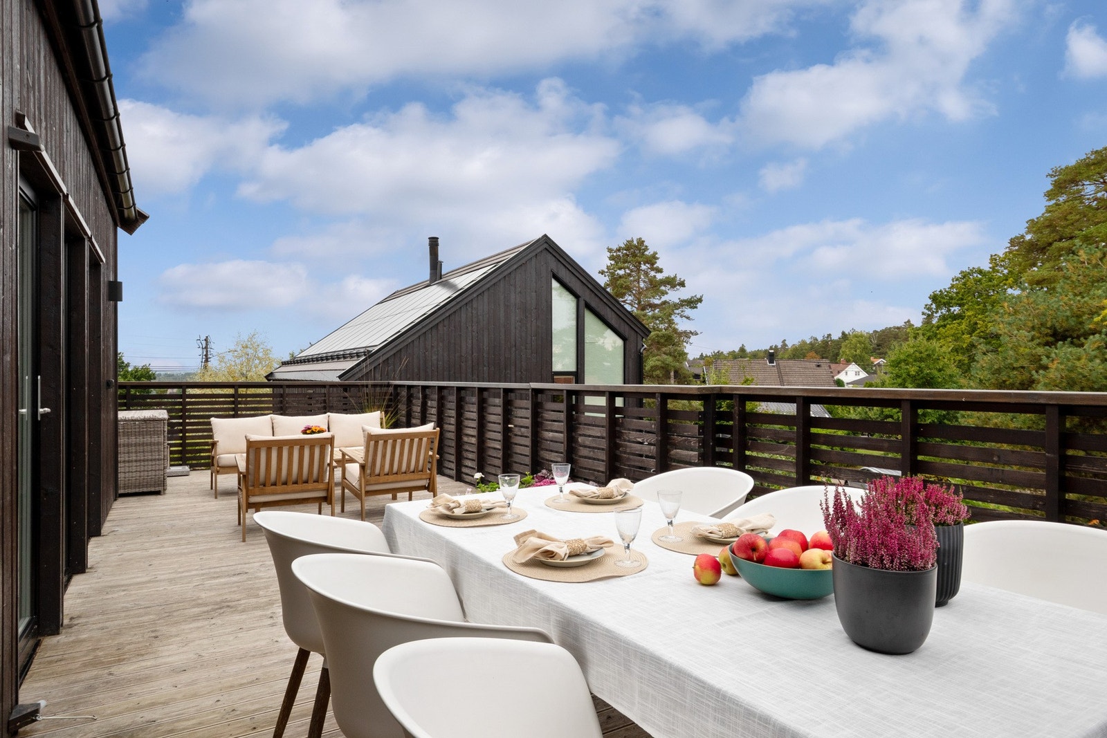 Her er det plass til langbord til hele familien. Galleribilde