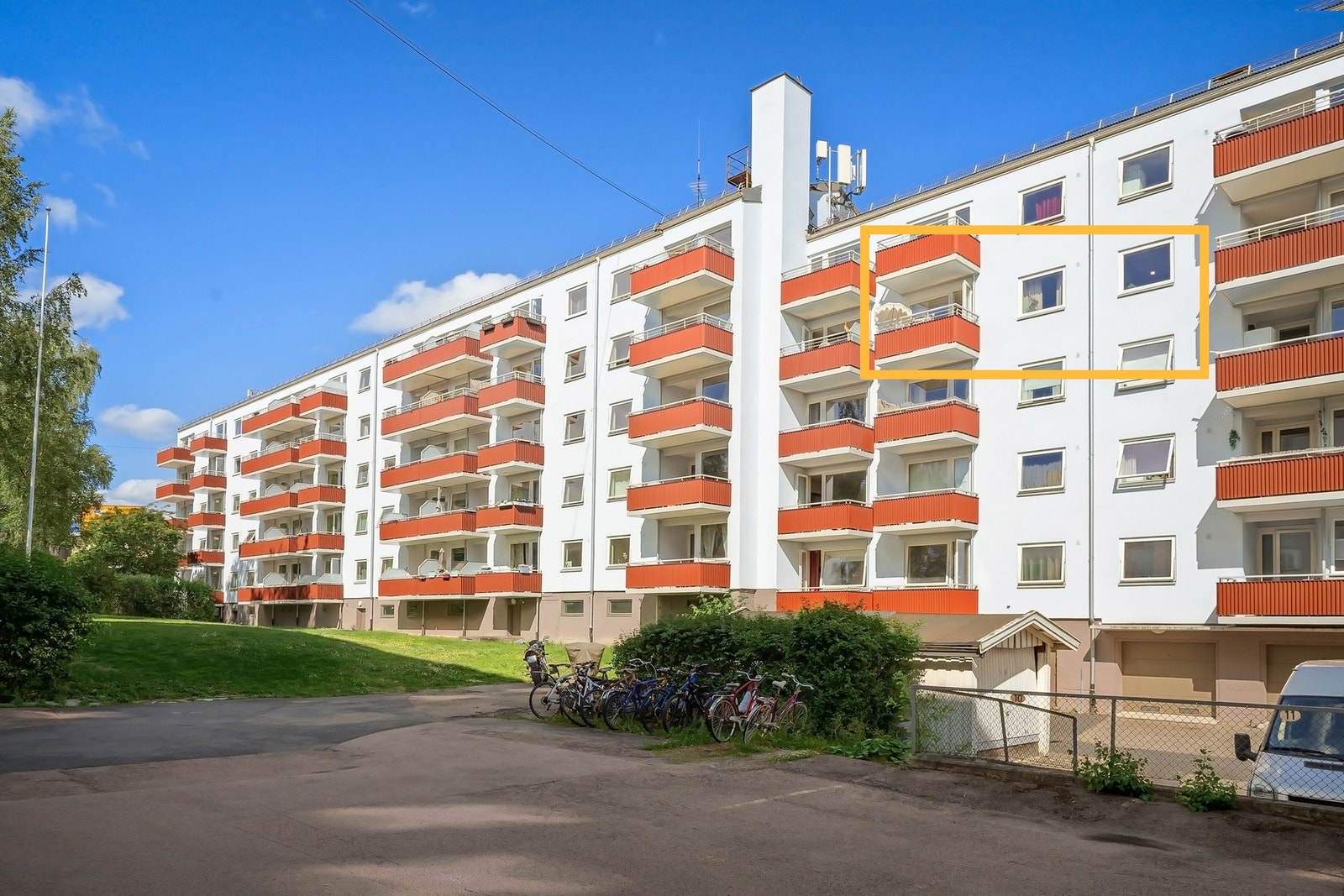 Pent opparbeidet sameie med trivelige fellesarealer. Galleribilde