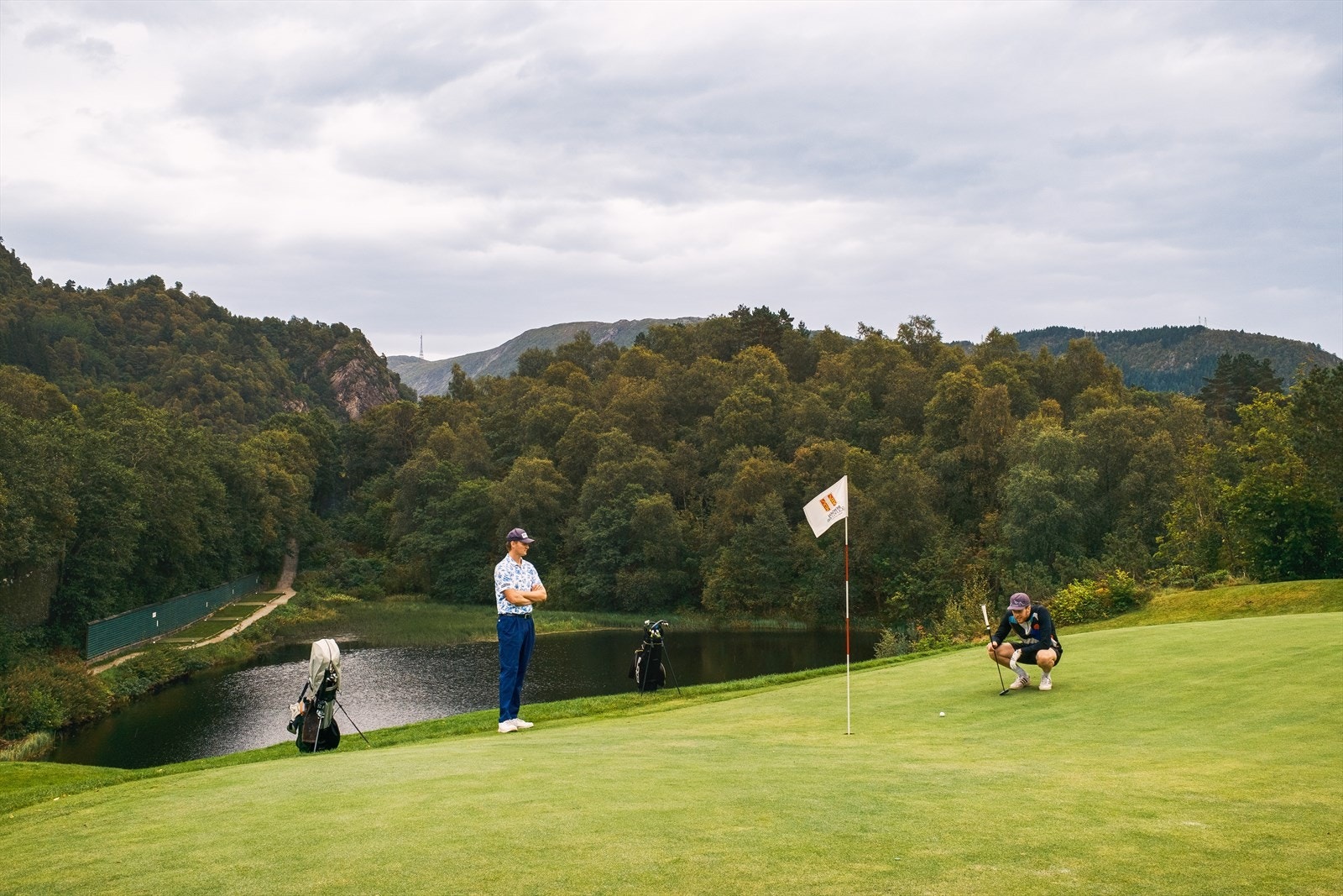 Like i nærheten ligger Bergen Golfklubb, perfekt for rekreasjon og turer. Galleribilde