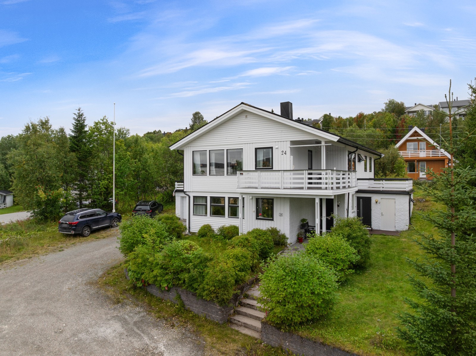 Velkommen til Mårvegen 24 - Presentert av Sne Eiendomsmegling ved Erik Heestand!