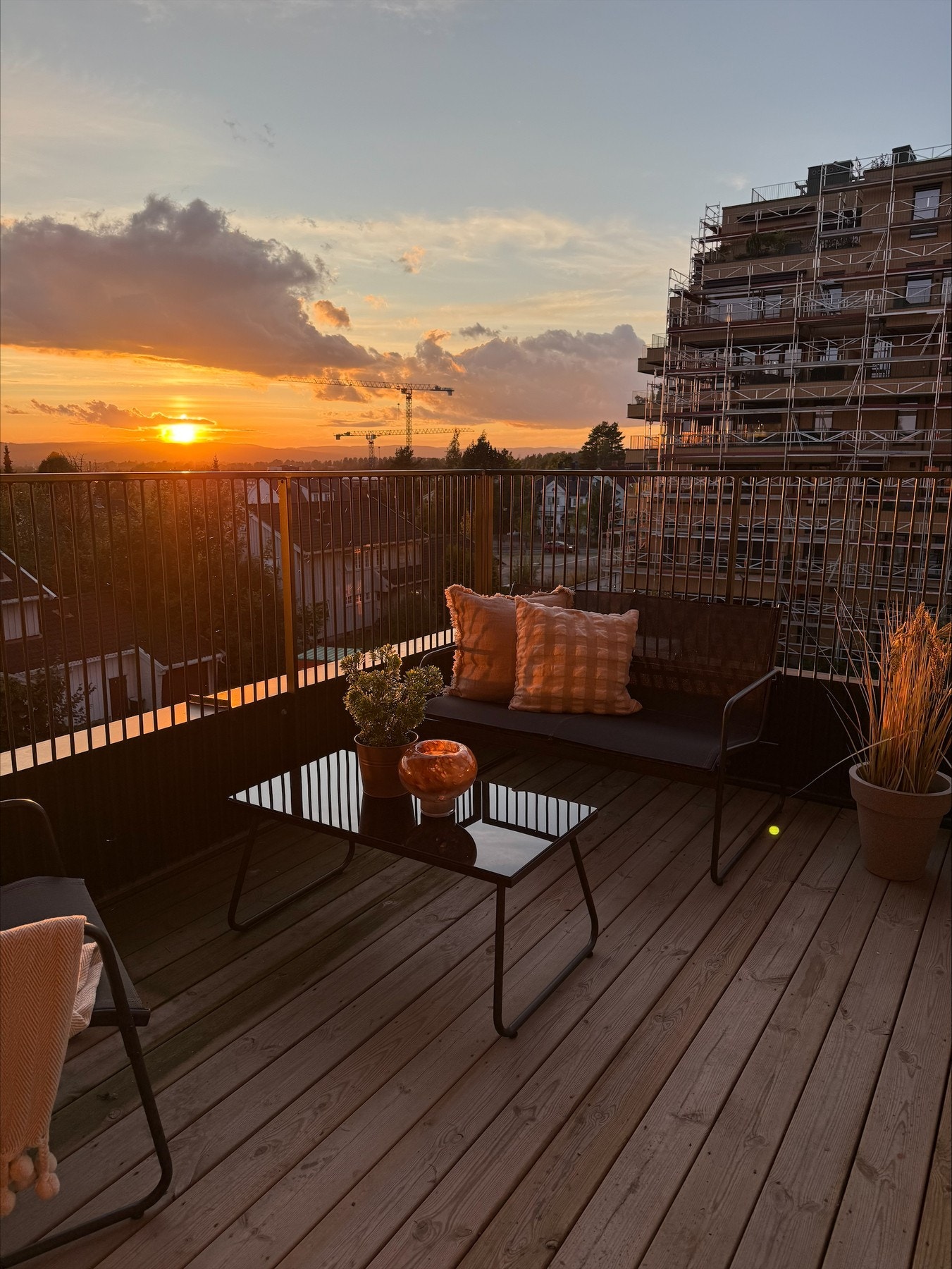 Solnedgang fra balkongen. Bilde tatt av selger. Galleribilde