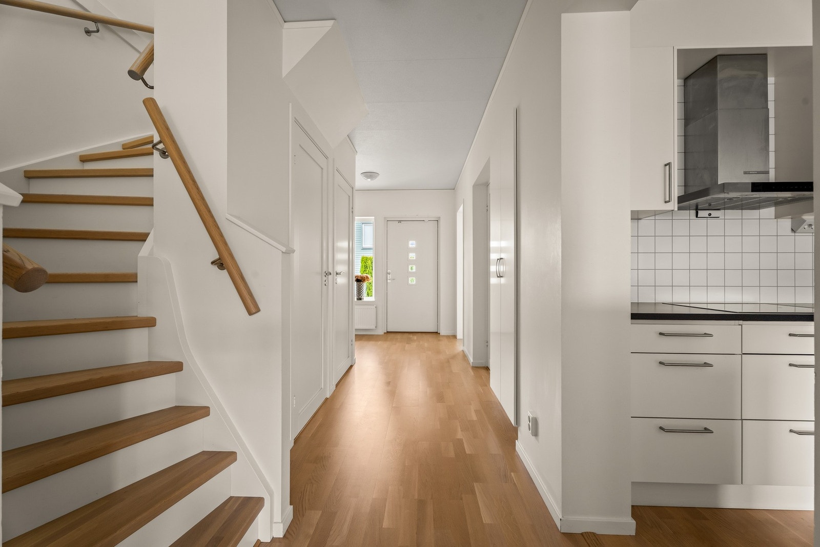 Fint trappeløp midt i boligen. Galleribilde