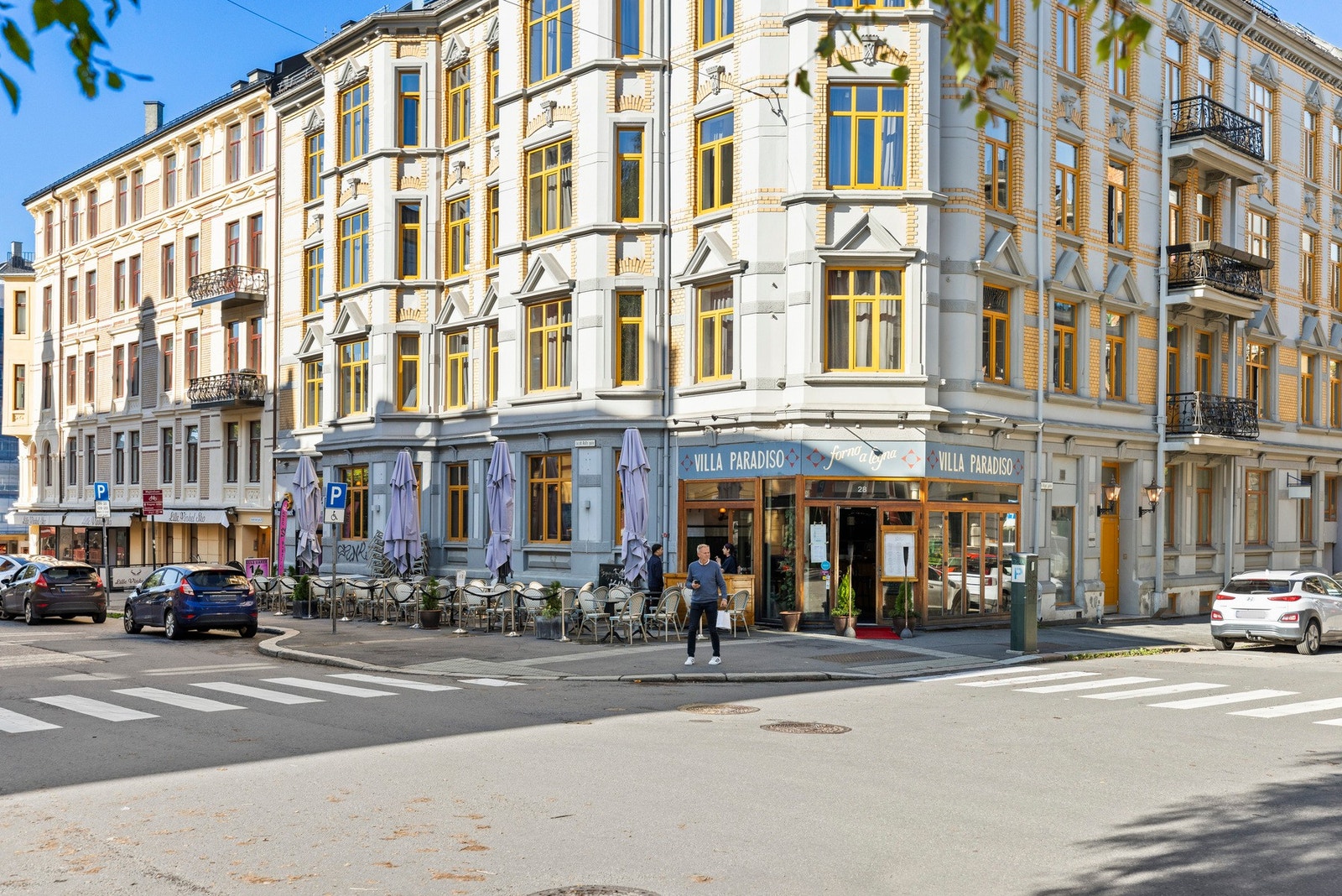 Flere hyggelige restauranter og kafeer i området. Galleribilde