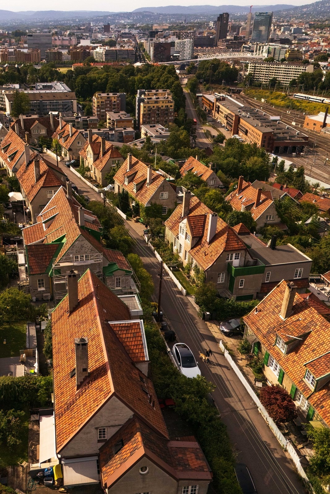 Her bor du blant koselig husidyll i trafikkstille og rolige omgivelser. Galleribilde