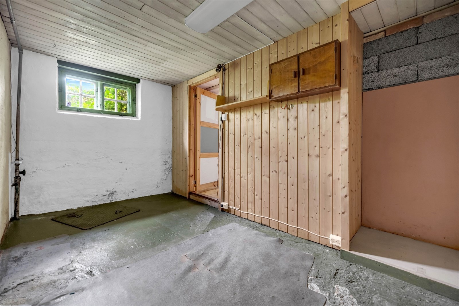 Kjelleren består av flere rom for lagring. Galleribilde