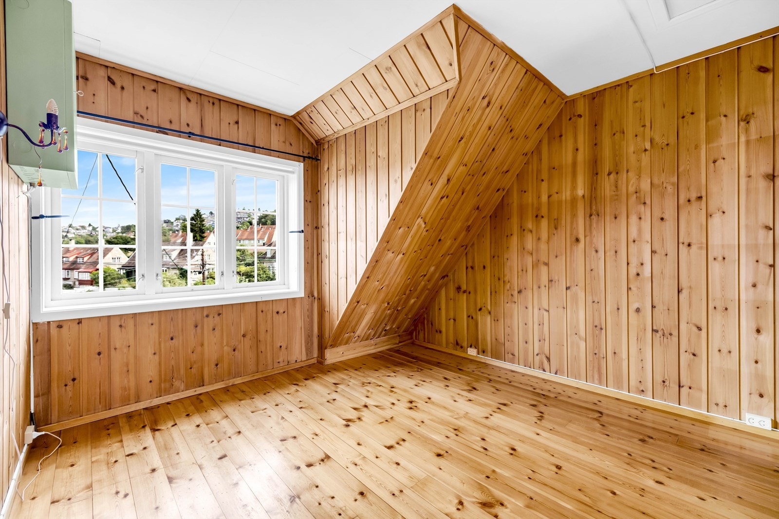 Soverom 2 er også av god størrelse og passer fint som barnerom, gjesterom eller kontor. Galleribilde