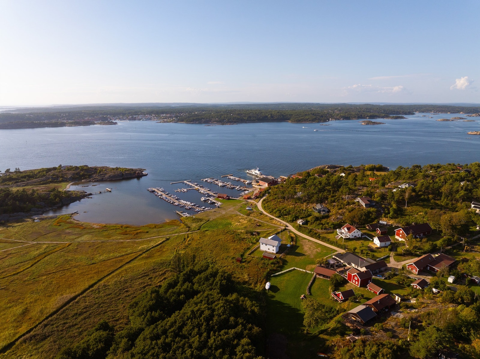 Flest fergeavganger til Søndre Sandøy er det mellom Nedgården og Skjærhalden. Galleribilde