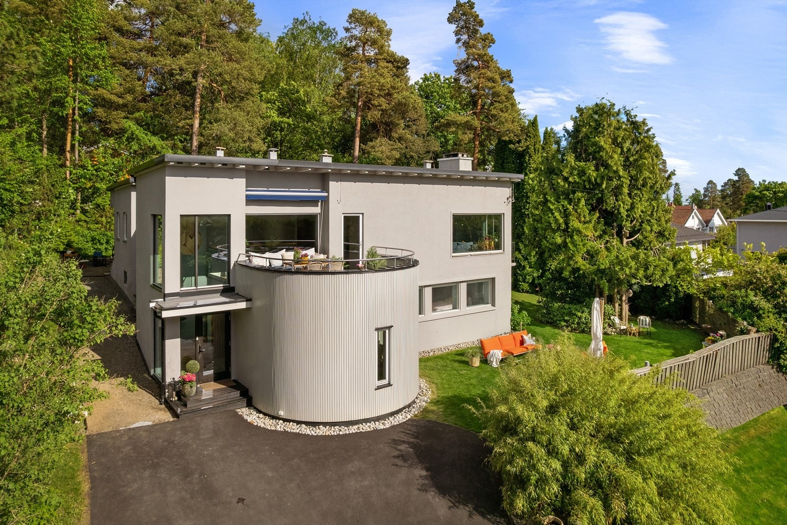 En lekker og innholdsrik enebolig med god plass til storfamilien. Galleribilde