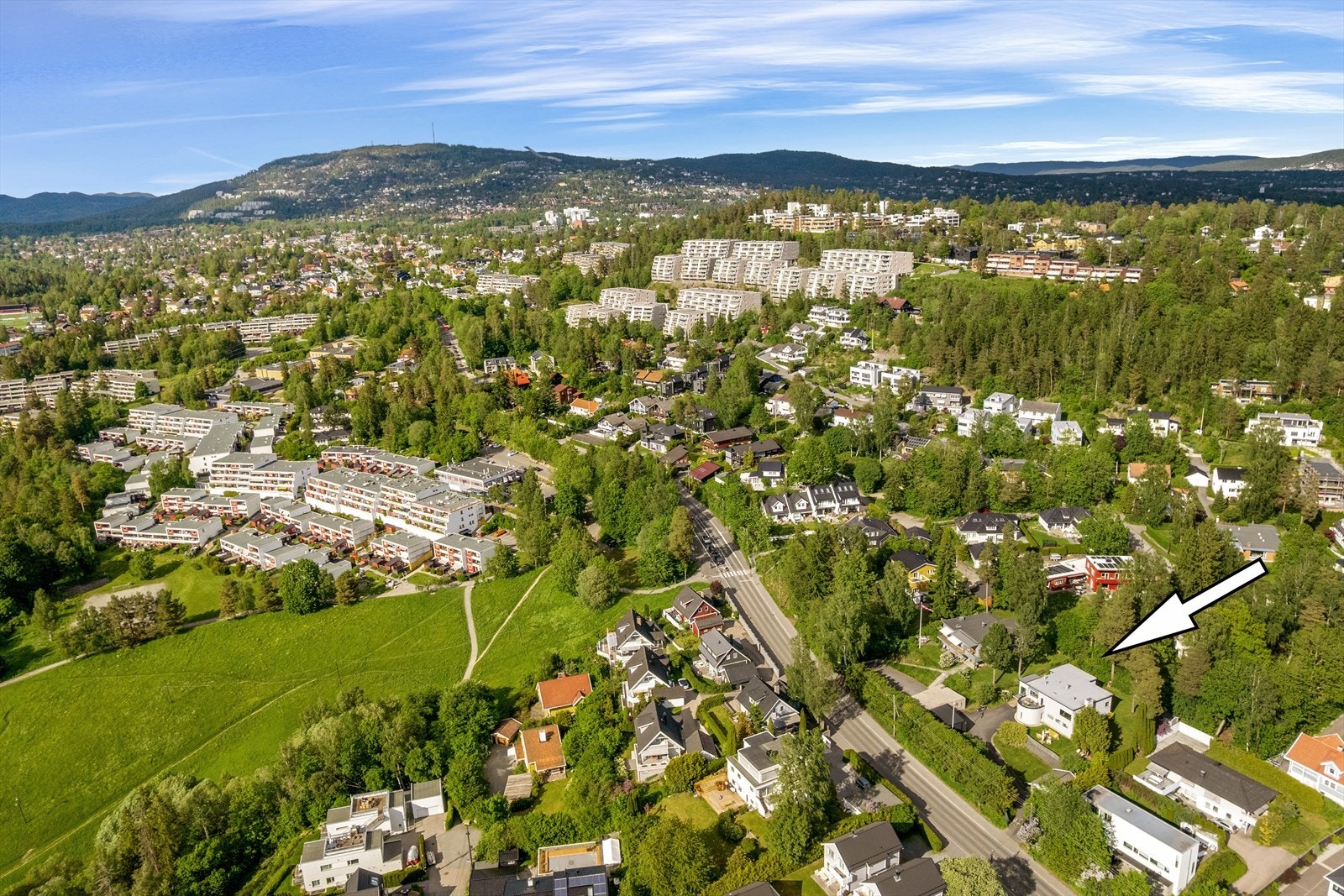 Nærheten til matbutikken, skolen, buss og t-bane og CC vest. Galleribilde