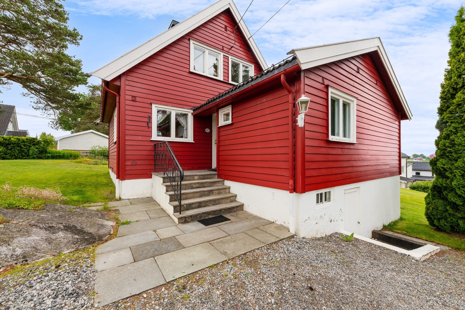 En hyggelig bolig med fin vestvendt beliggenhet og solrik tomt. Galleribilde