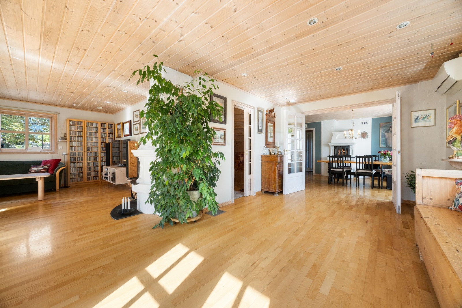 Stor og lys stue Galleribilde
