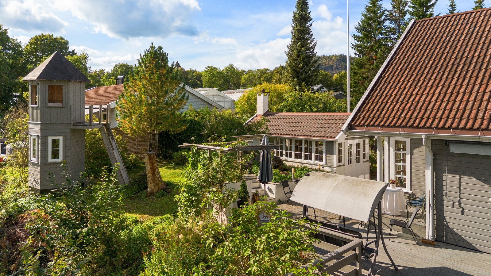Her er det opparbeidet ''utsiktstårn'' og et koselig lysthus Galleribilde