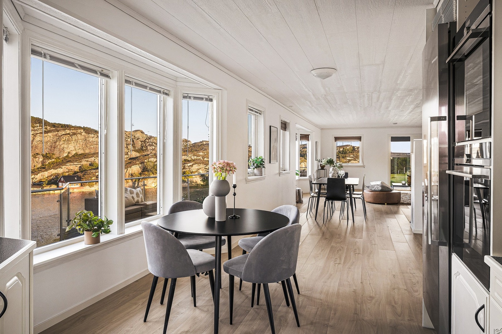- Naturlig plass til spisegruppe - Galleribilde