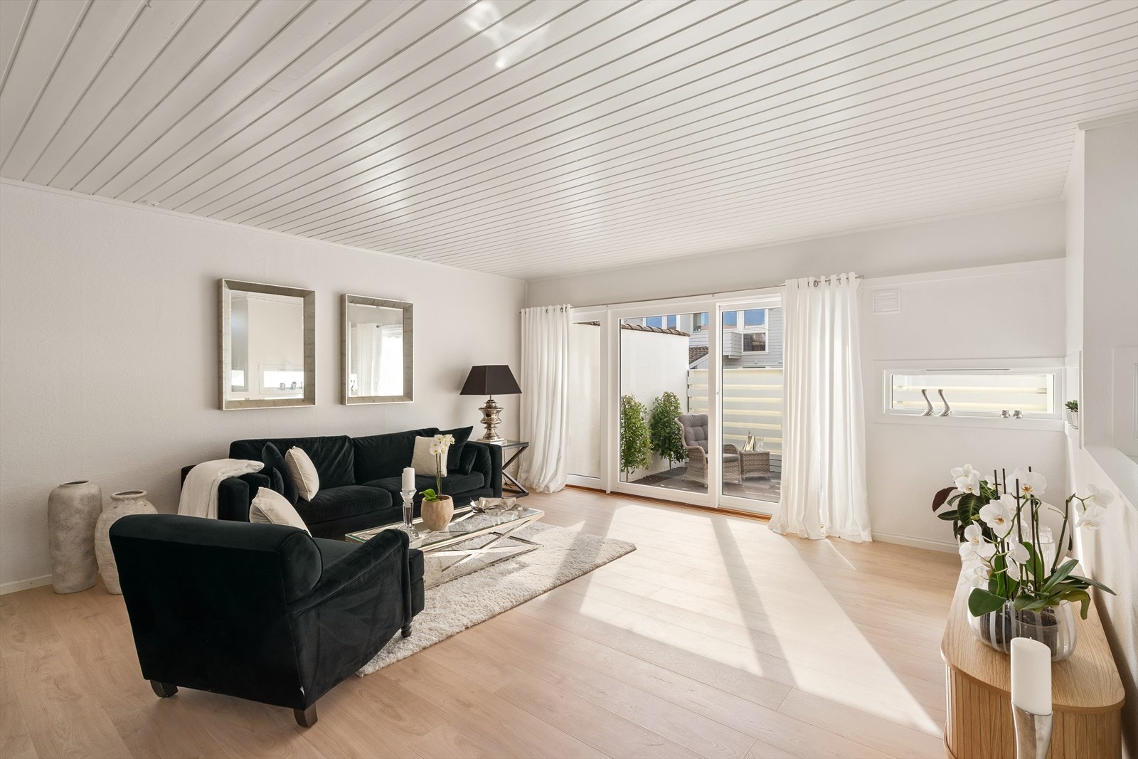 Her er det god plass til sofa og annet møblement. Galleribilde