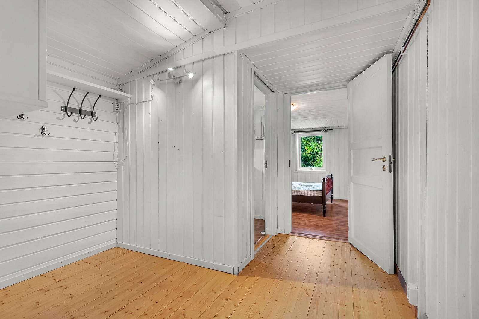 Fra gangen er det adkomst til hyttas øvrige rom. Galleribilde