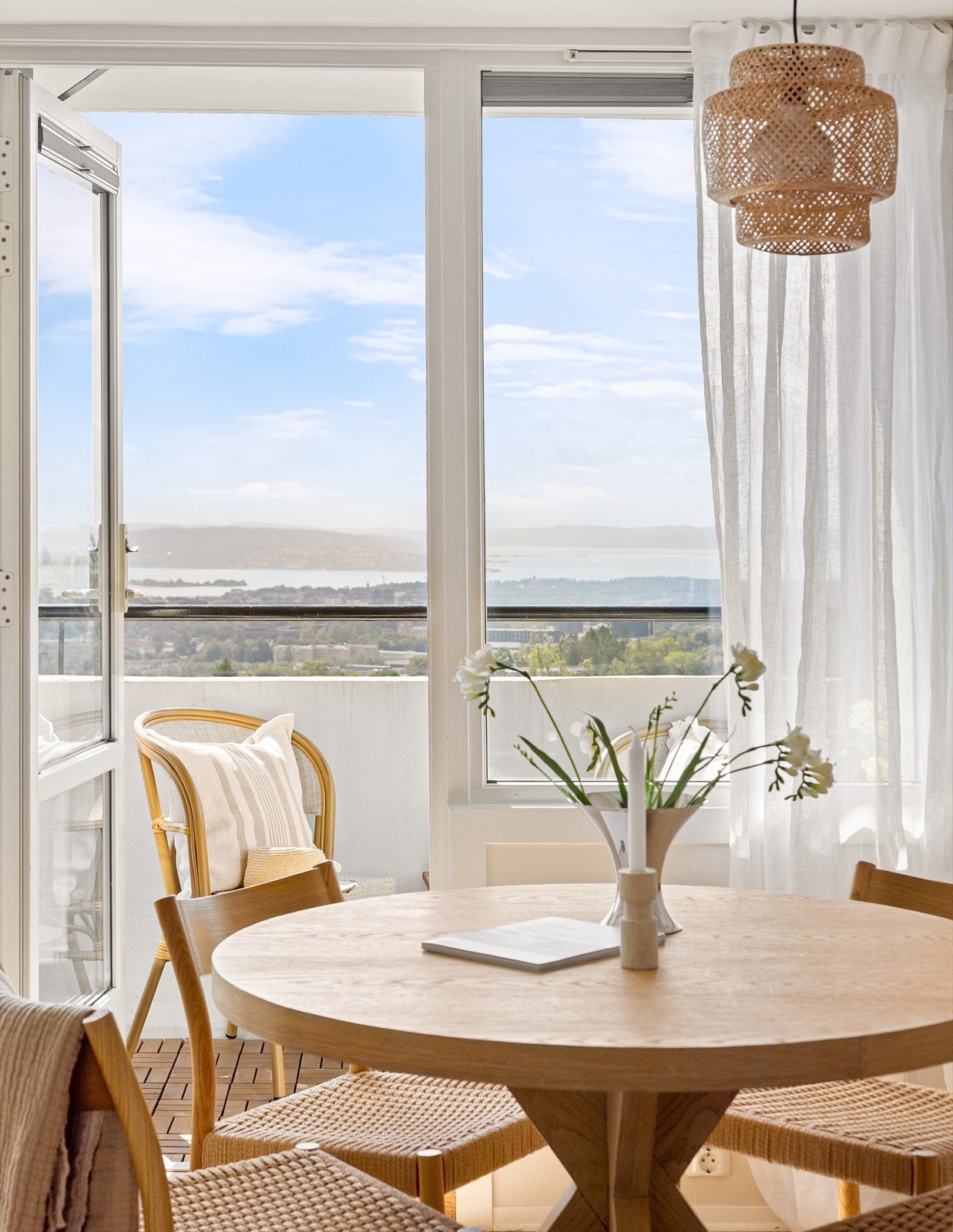 Fra spisebordet får du en trivelig utsikt! Galleribilde