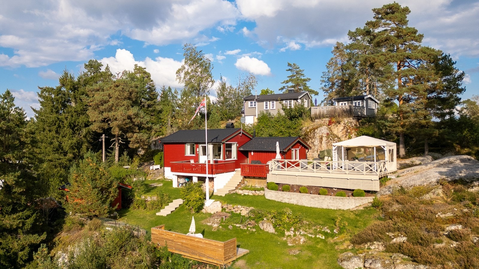 Rolighetveien 98 presenteres av EiendomsMegler 1 ved Grunde Bergan Skillebekk. Galleribilde