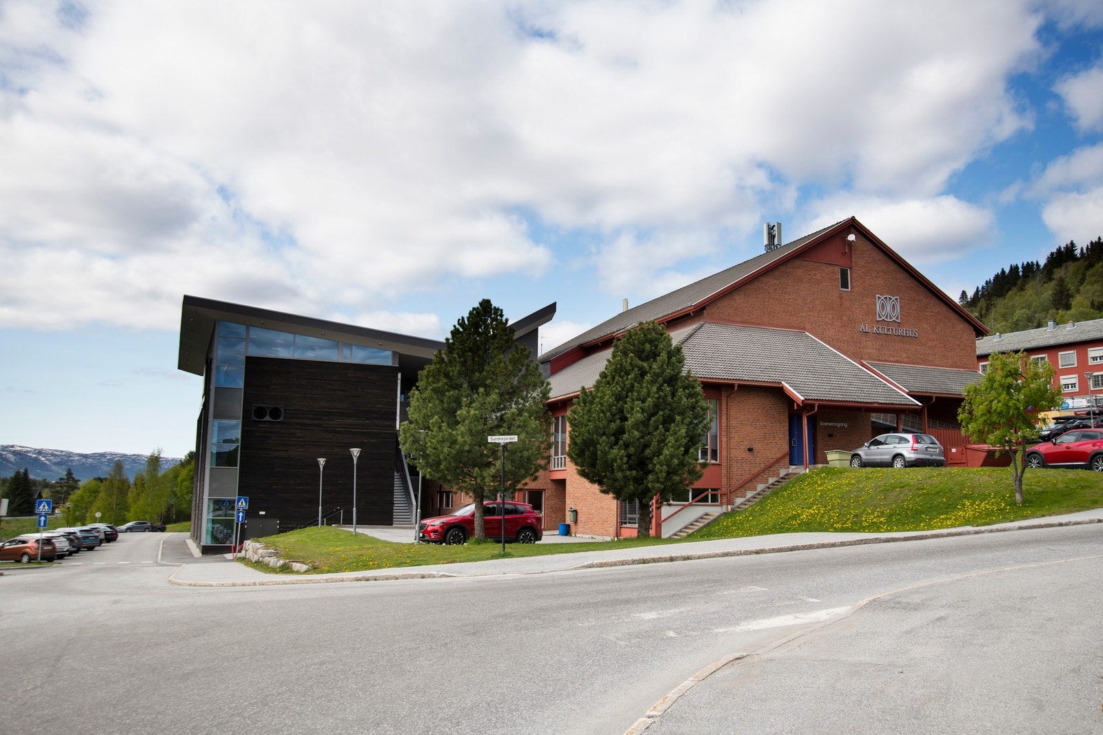 Ål kulturhus ligger også rett rundt hjørnet Galleribilde