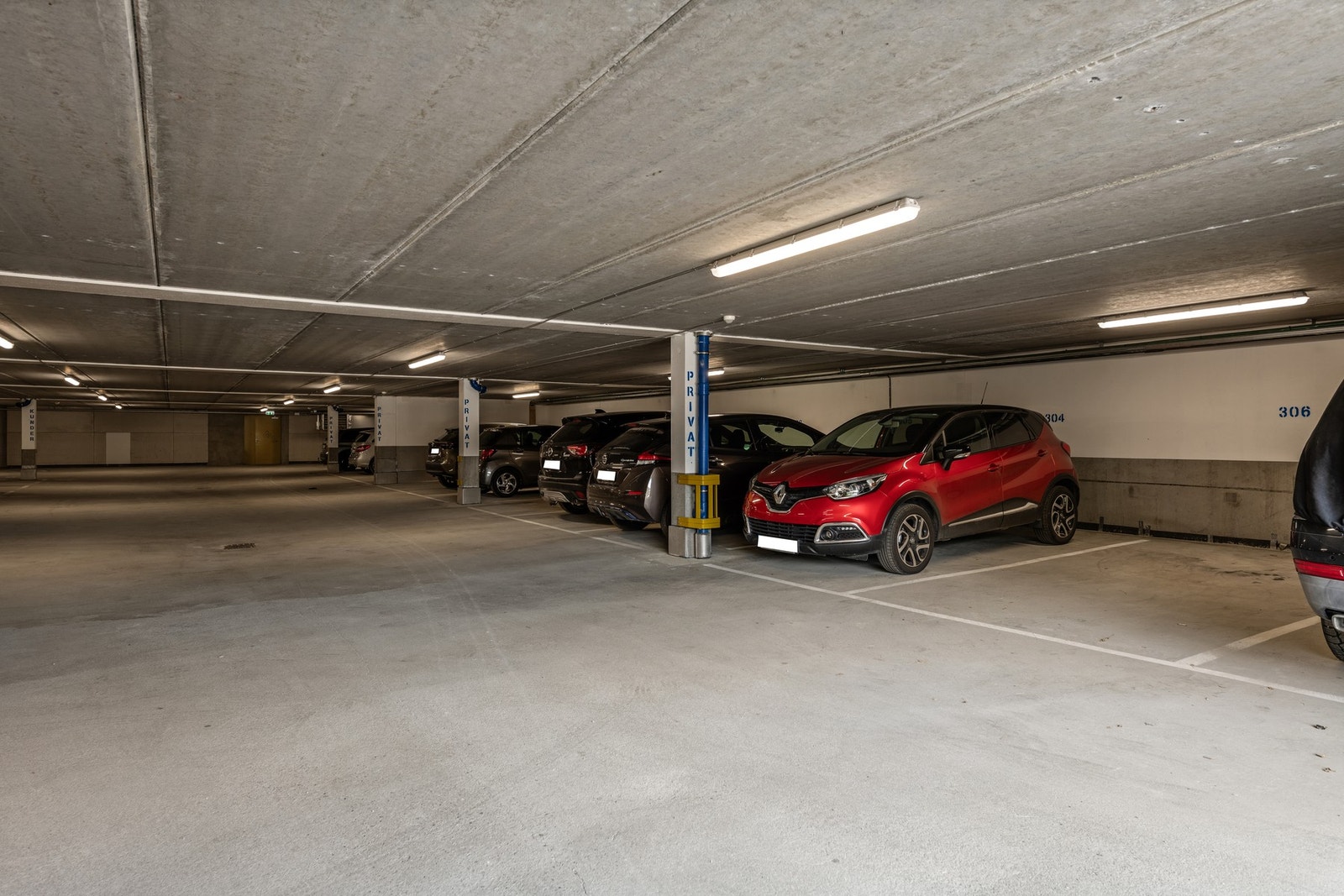 Parkeringsplass i garasjeanlegg kan leies Galleribilde