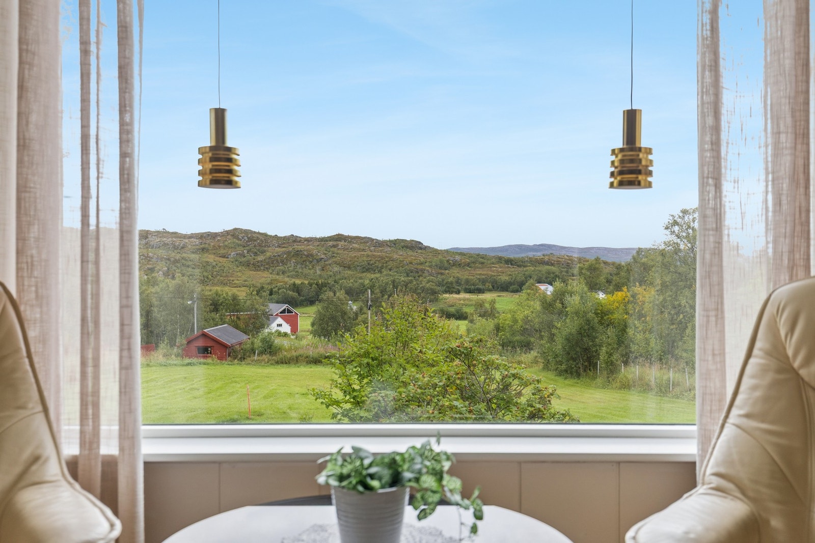 Utsikt over det omkringliggende naturlandskapet. Galleribilde