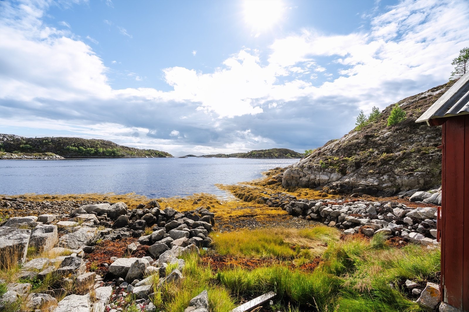 Eiendommen byr på en kombinasjon av landlig ro, natur- og friluftskvaliteter Galleribilde