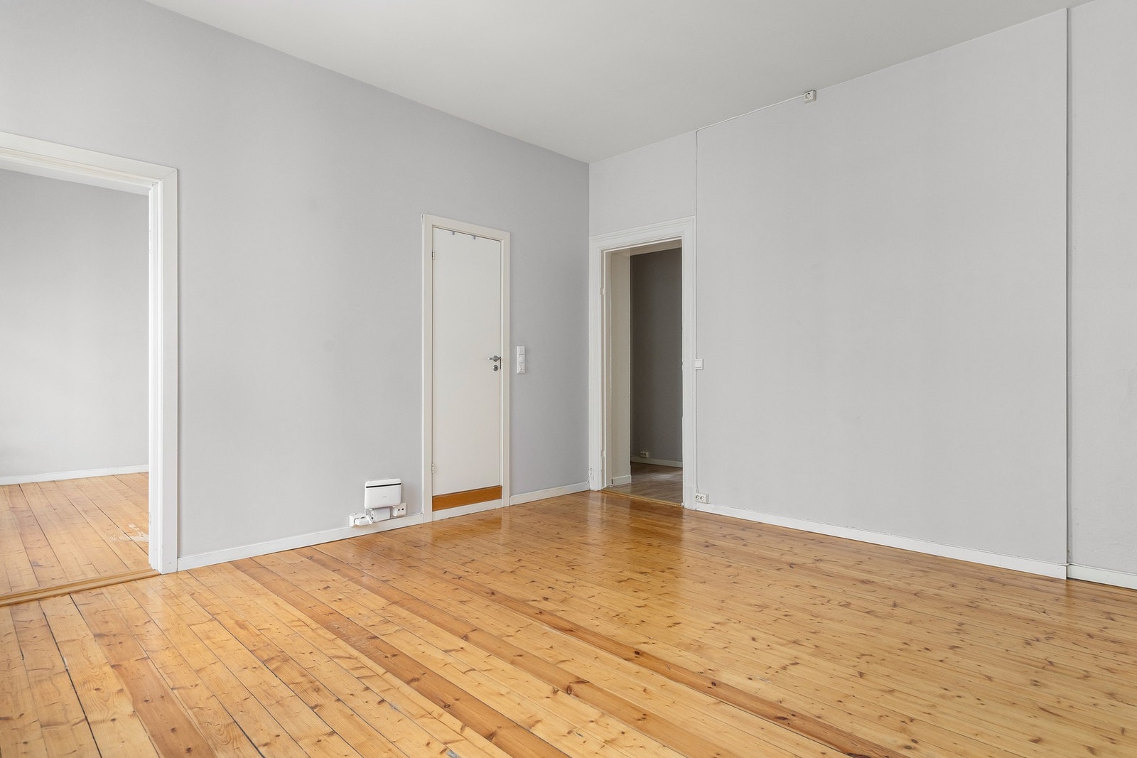 Leiligheten ligger fint til i byggets 3. etasje. Galleribilde
