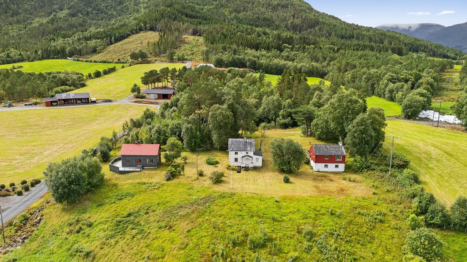 Aktiv Eiendomsmegling v/ Ulla E. Nystøyl ønsker velkommen til Holtavegen 75. Foto: André Tomas Ormset-Paredes Galleribilde