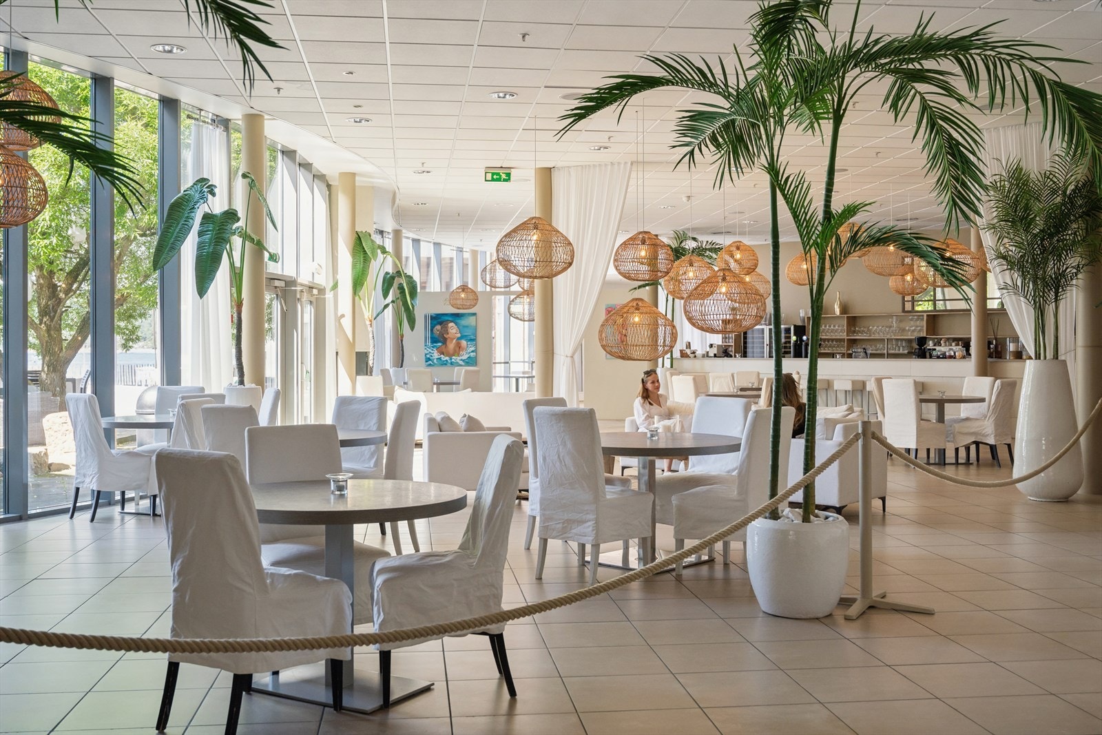 Anlegget har fasiliteter som restaurant, lobby og treningsrom - Dette er tilleggstjenester som kommer utenom. Galleribilde