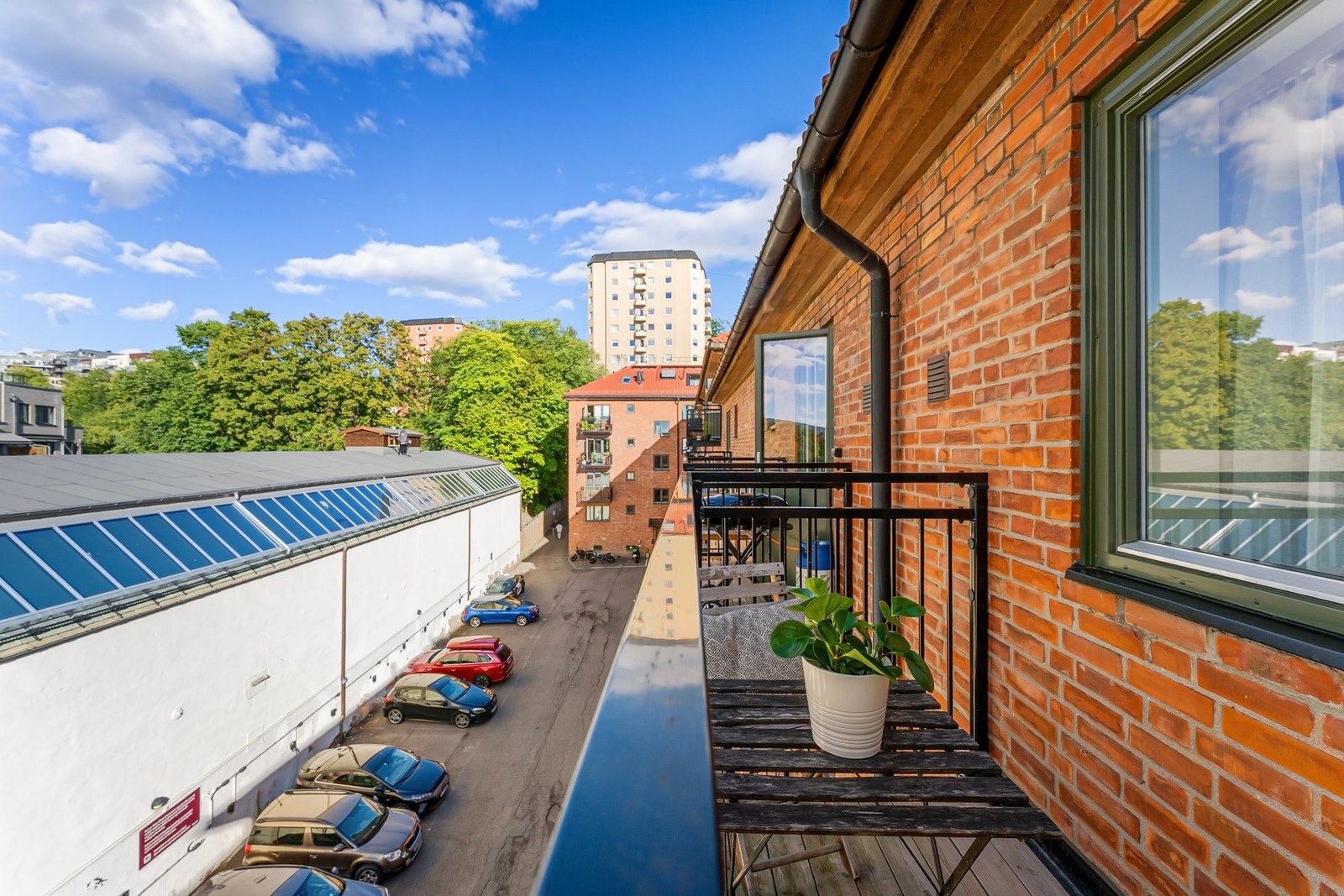 Her er det plass til sittegruppe og grill Galleribilde