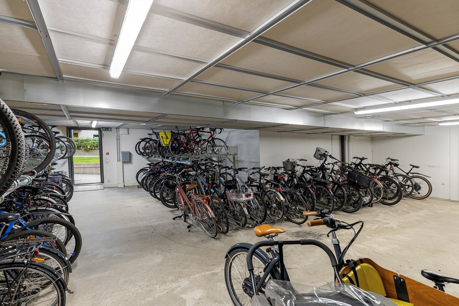 Det er felles sykkelbod i bygget. Galleribilde