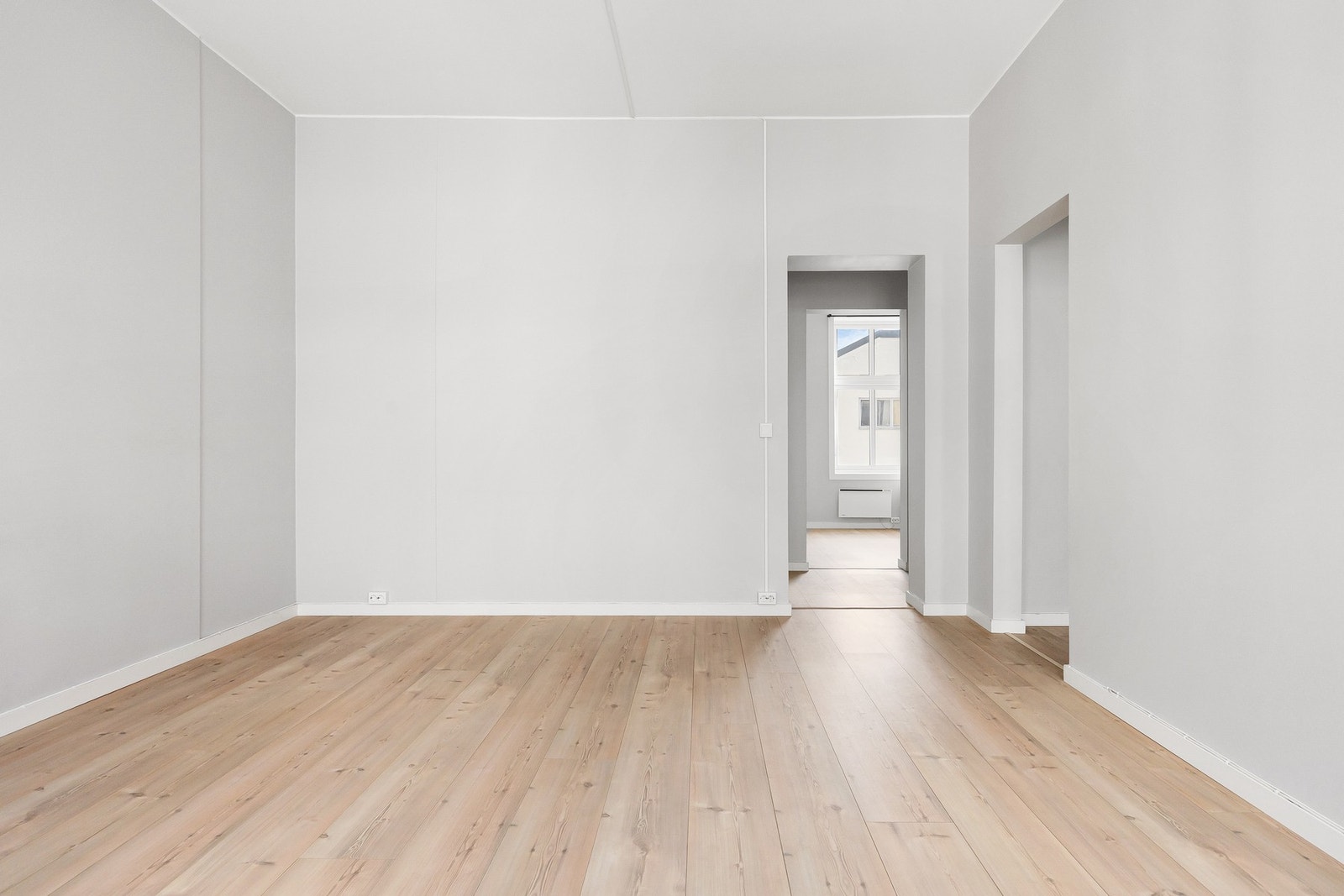 Gjennomgående planløsning med store, gode rom. Galleribilde
