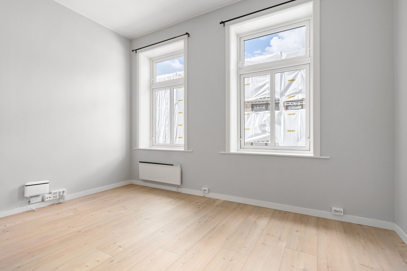Leiligheten ligger fint til i byggets 4. etasje (øverste etasje). Galleribilde