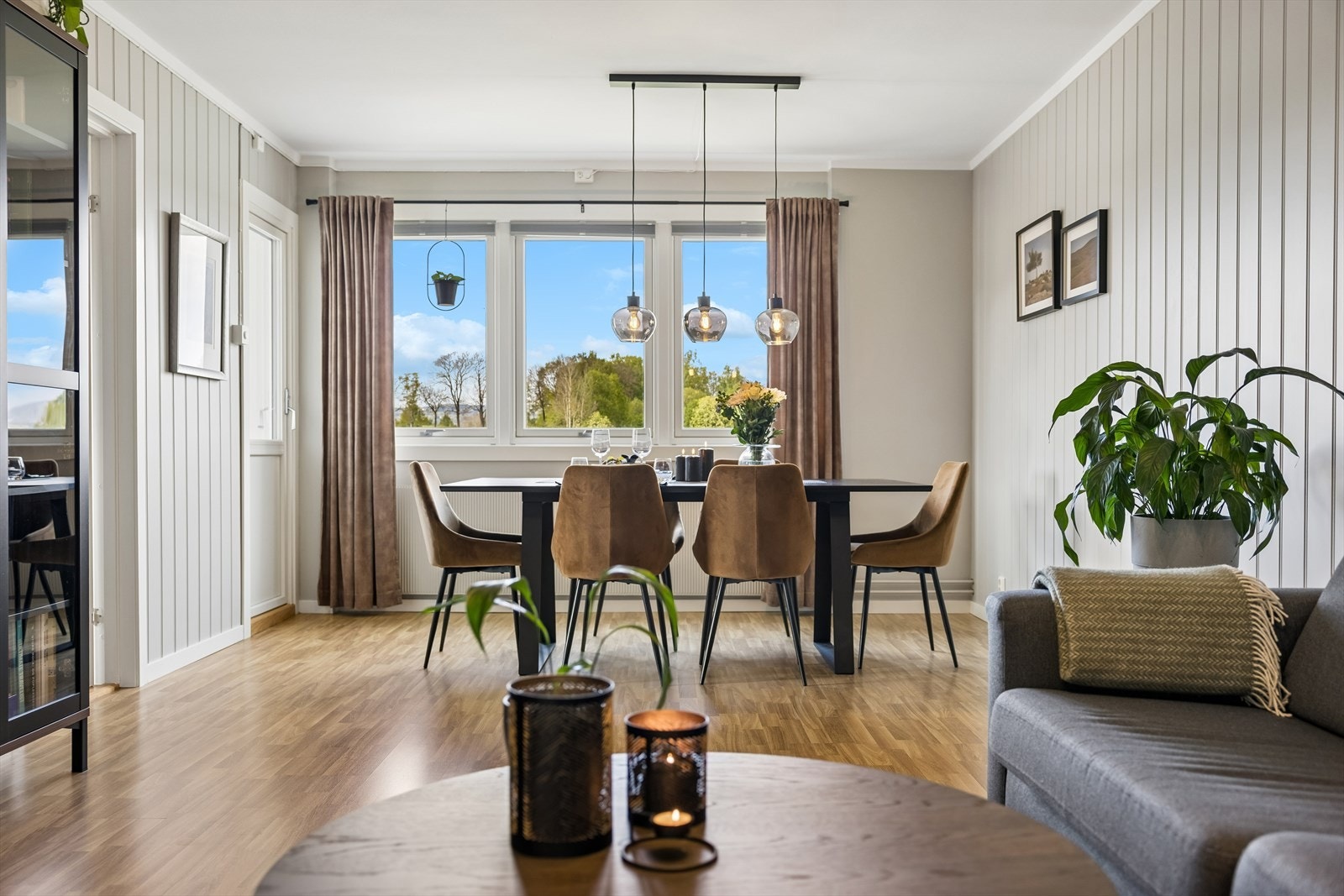 Balkongdøren fra 2017 har, i likhet med vinduene, 3-lags isolerglass. Galleribilde