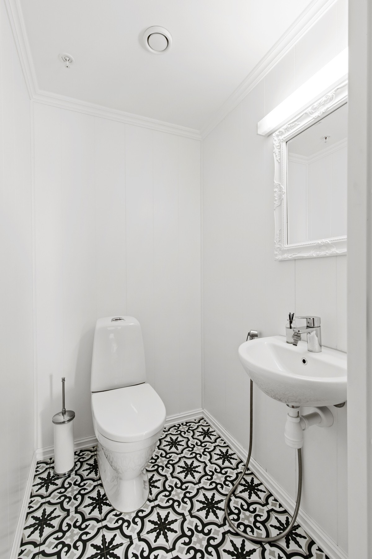 Eget toalettrom/wc. Galleribilde