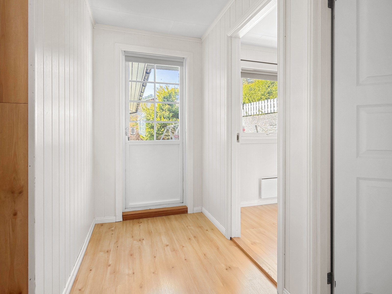 Dør til bakgården. Galleribilde