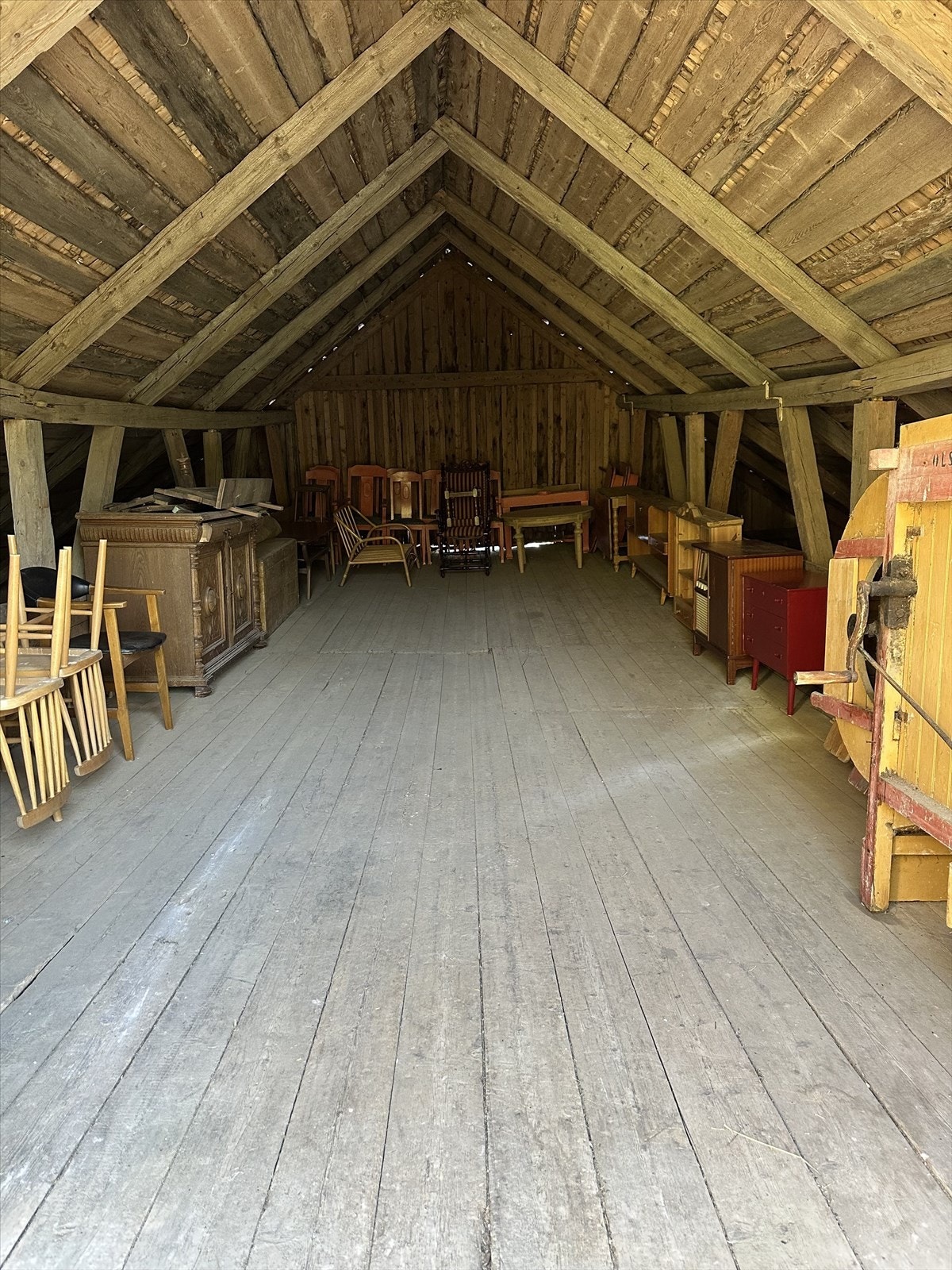 Låve. Galleribilde