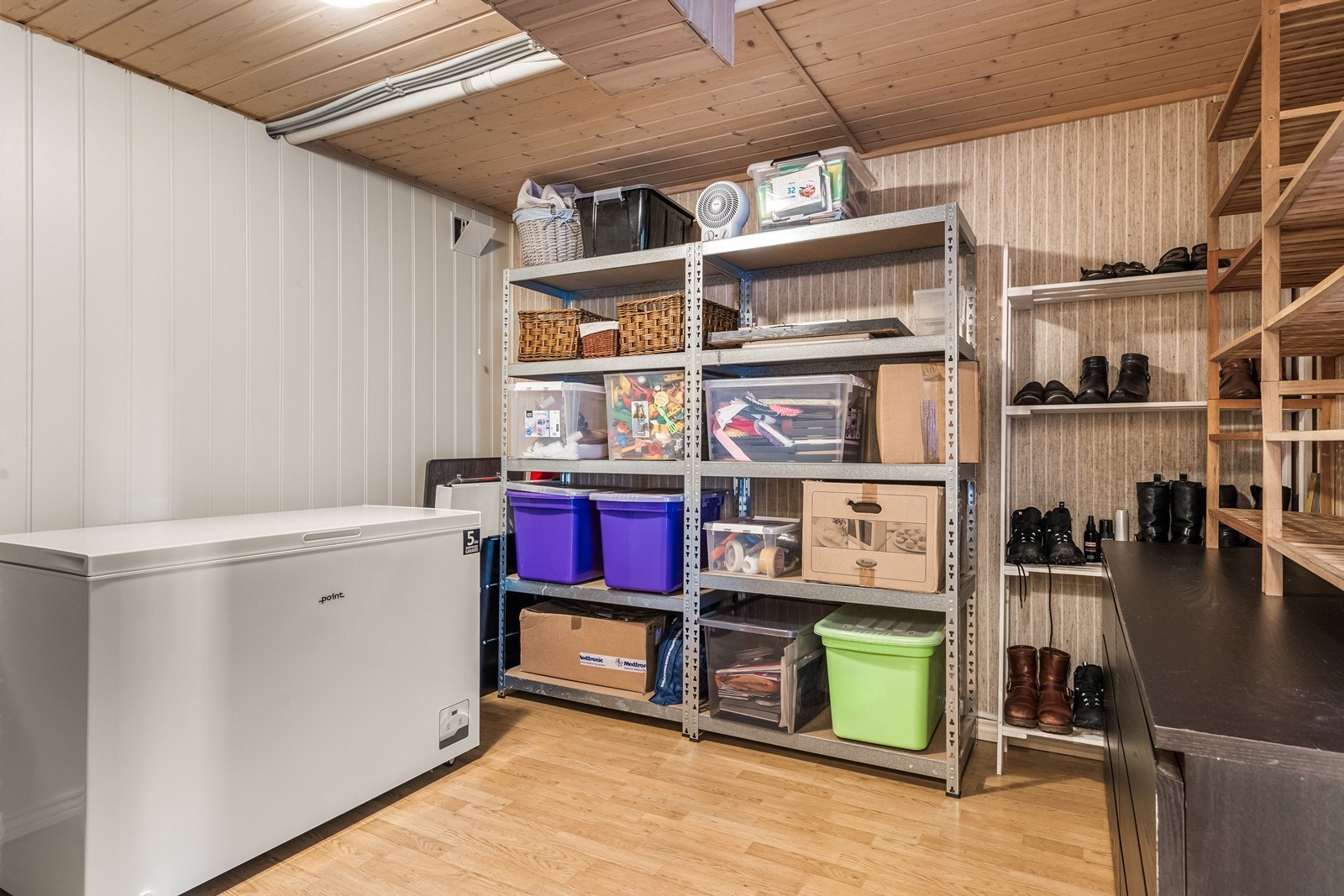 Gode lagringsmuligheter i underetasjen Galleribilde