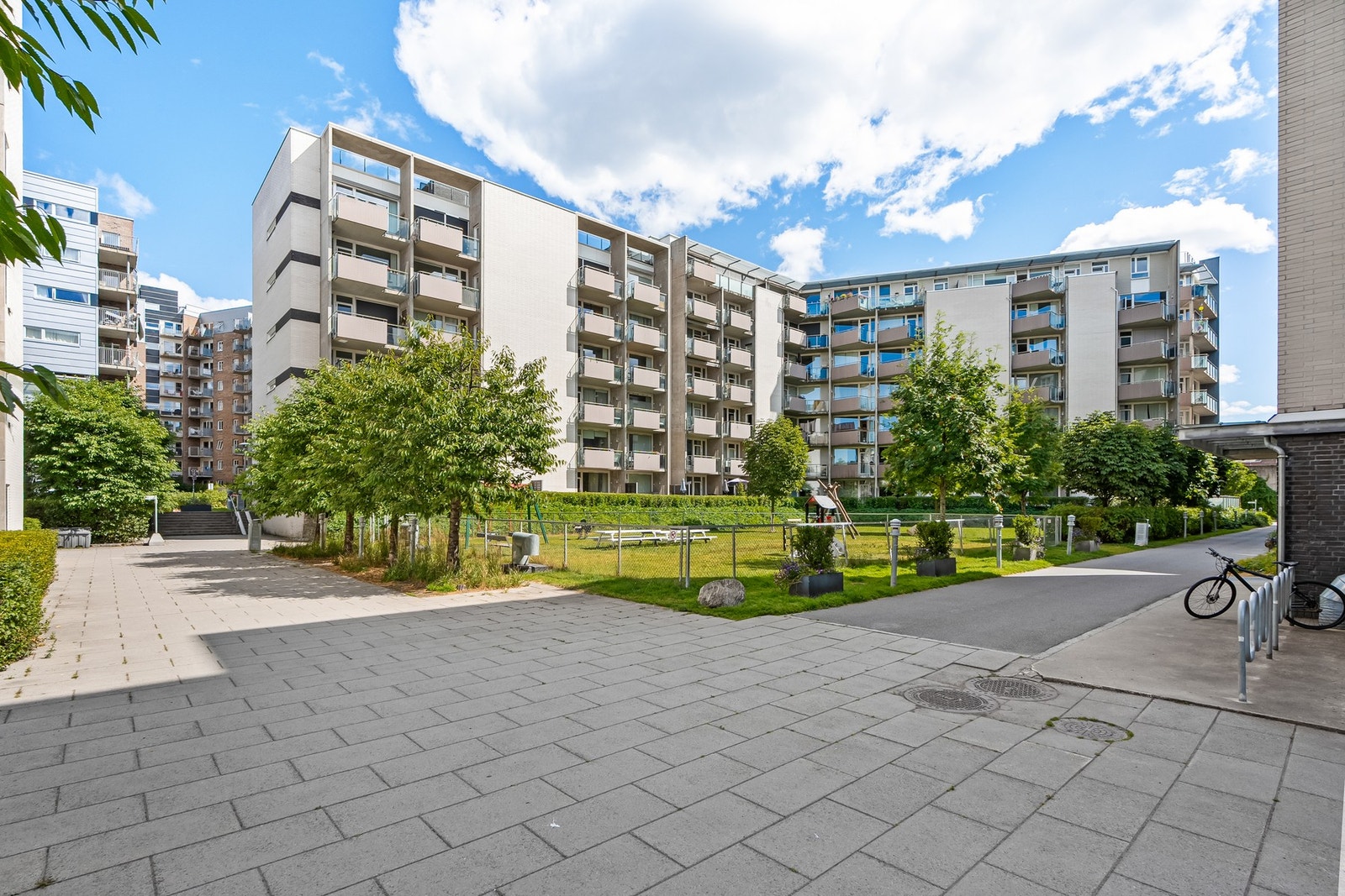 Fasade inn mot fellesareal. Galleribilde