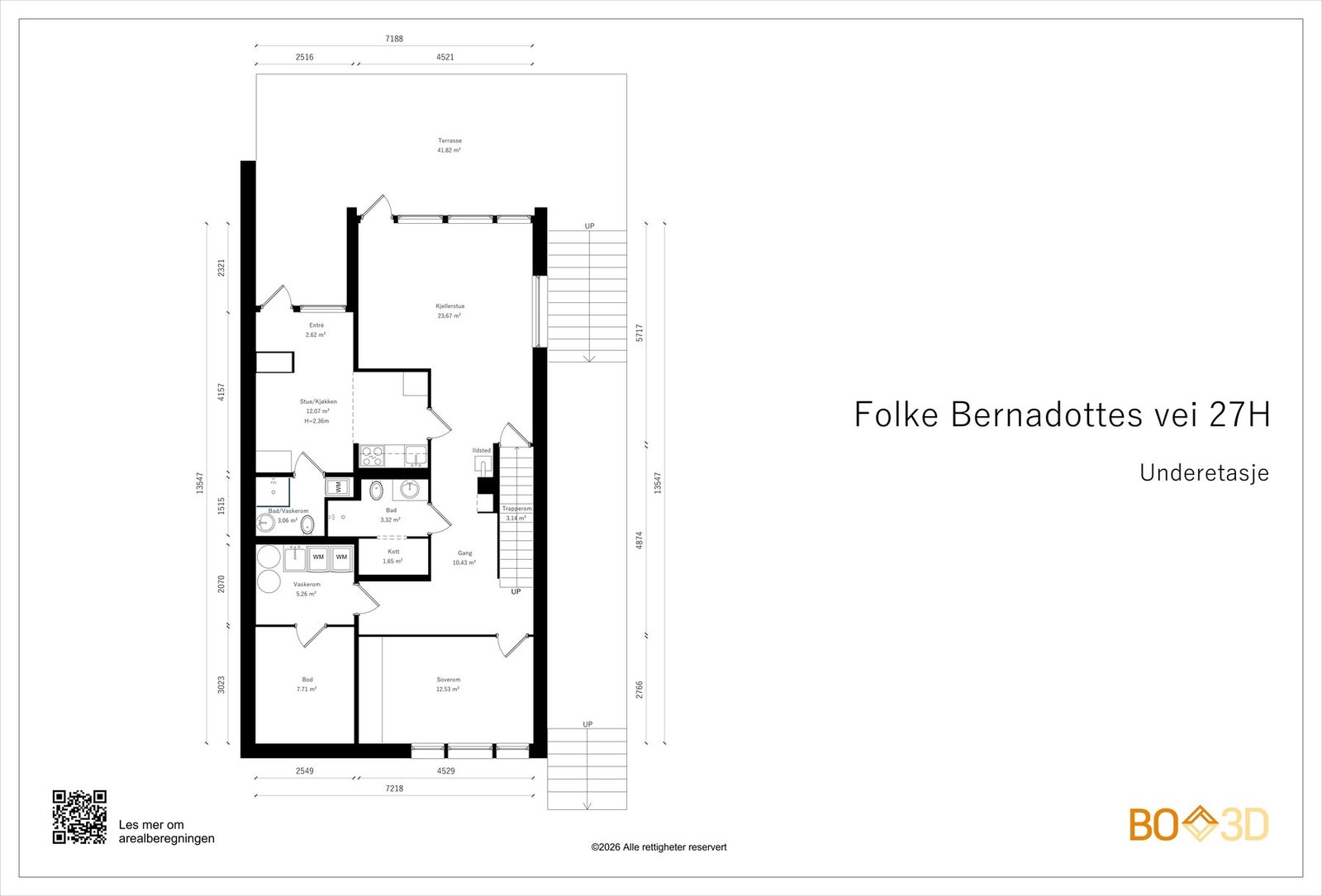 Stor underetasje bestående av stue med peis og utgang direkte til en deilig markterrasse, bad med mulighet for badstue (p.t. et uinndetdet kott), eget vaskerom, stor bod og et innredet rom som benyttes til hovedsoverom (ikke godkjent for varig opphold). I Galleribilde