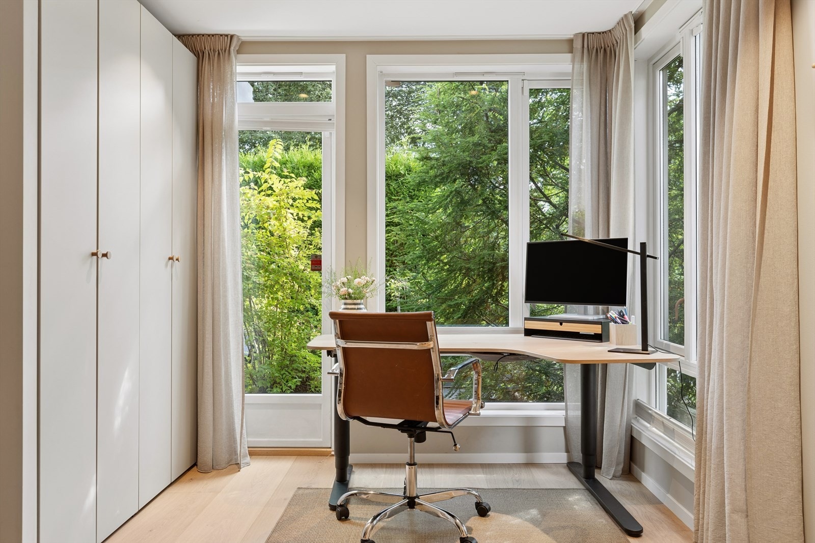 Husets IV soverom er i dag innredet som kontor. Galleribilde